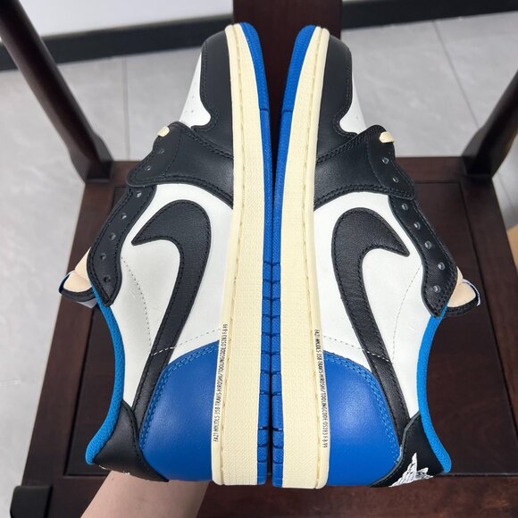 Travis Scott X Air Jordan Fragment Design Sneaker - Picture 9 of 9